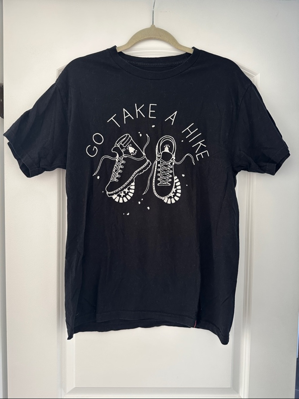 Men’s Black 'Go Take a Hike' Graphic T-Shirt